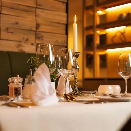 Hotel Amberger Hof 3*
