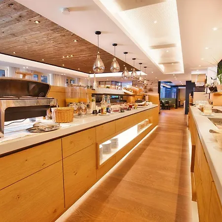 Hotel Amberger Hof 3*